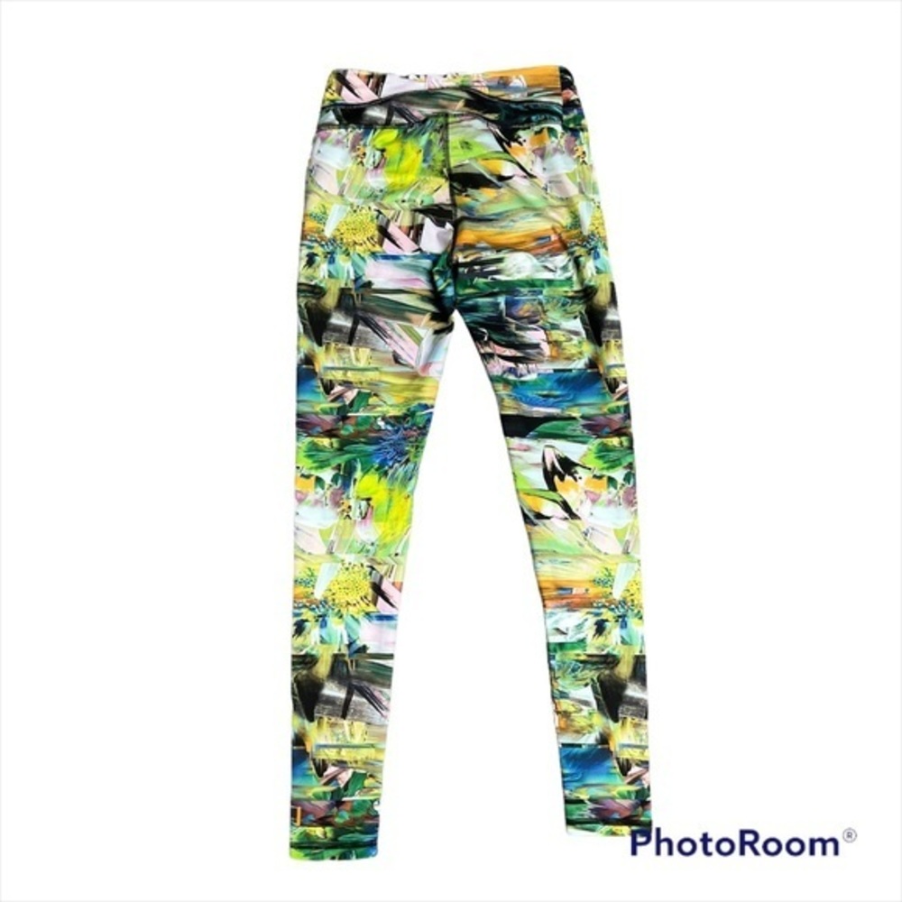 Lucy athletic tropical leggings size small with hidden pocket